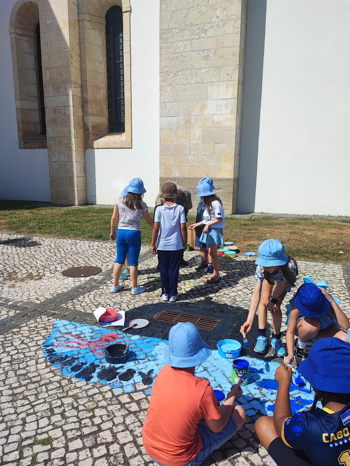 Pintura da sargetapelos alunos do 3º e 4.º ano do Jardim Escola João de Deus