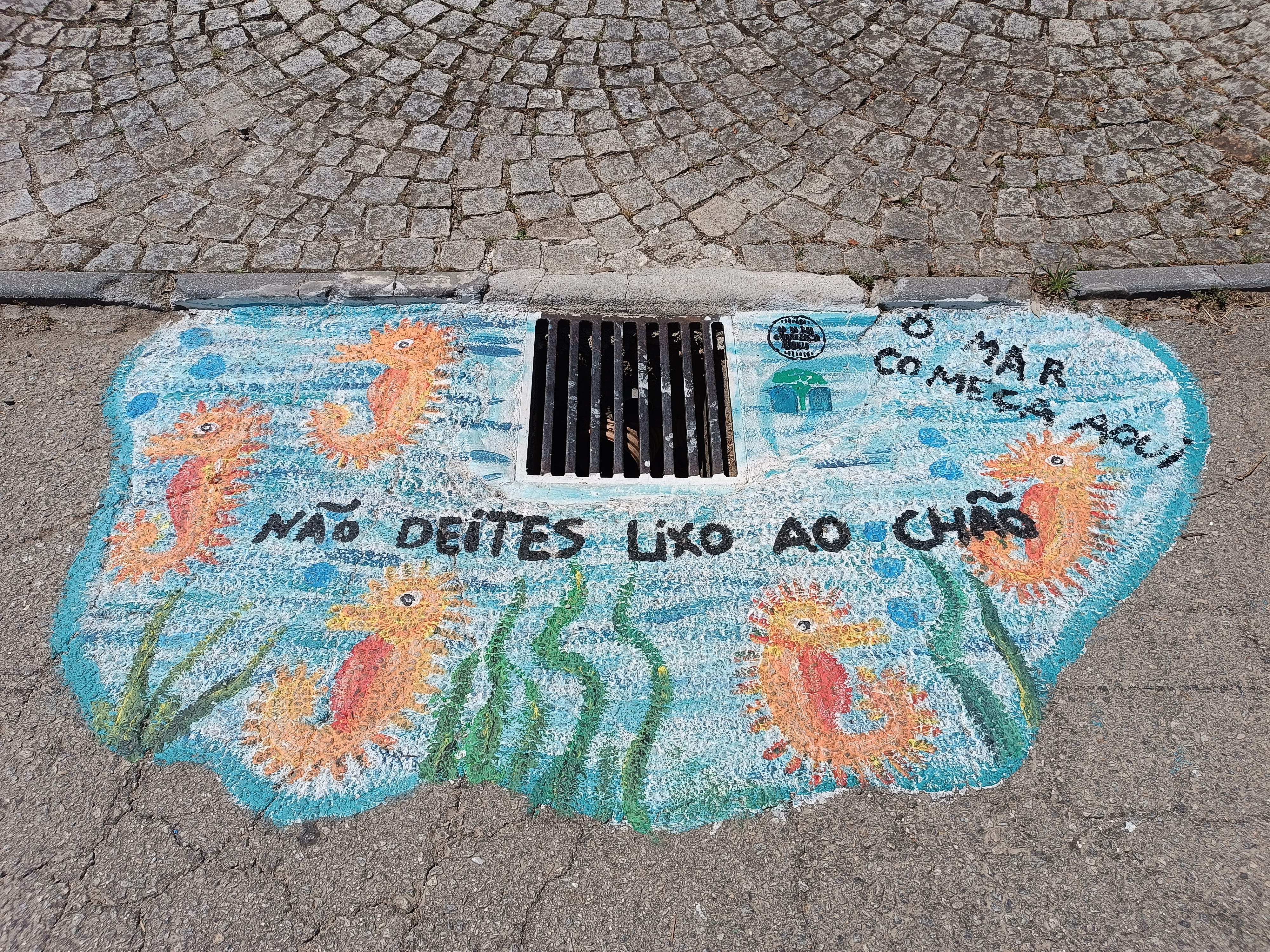 Os cavalos marinhos felizes.