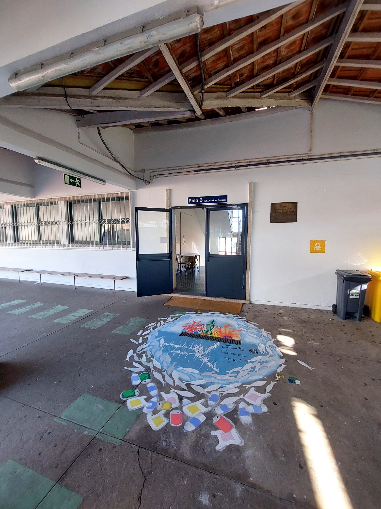 Localização e perceção da dimensão da pintura.