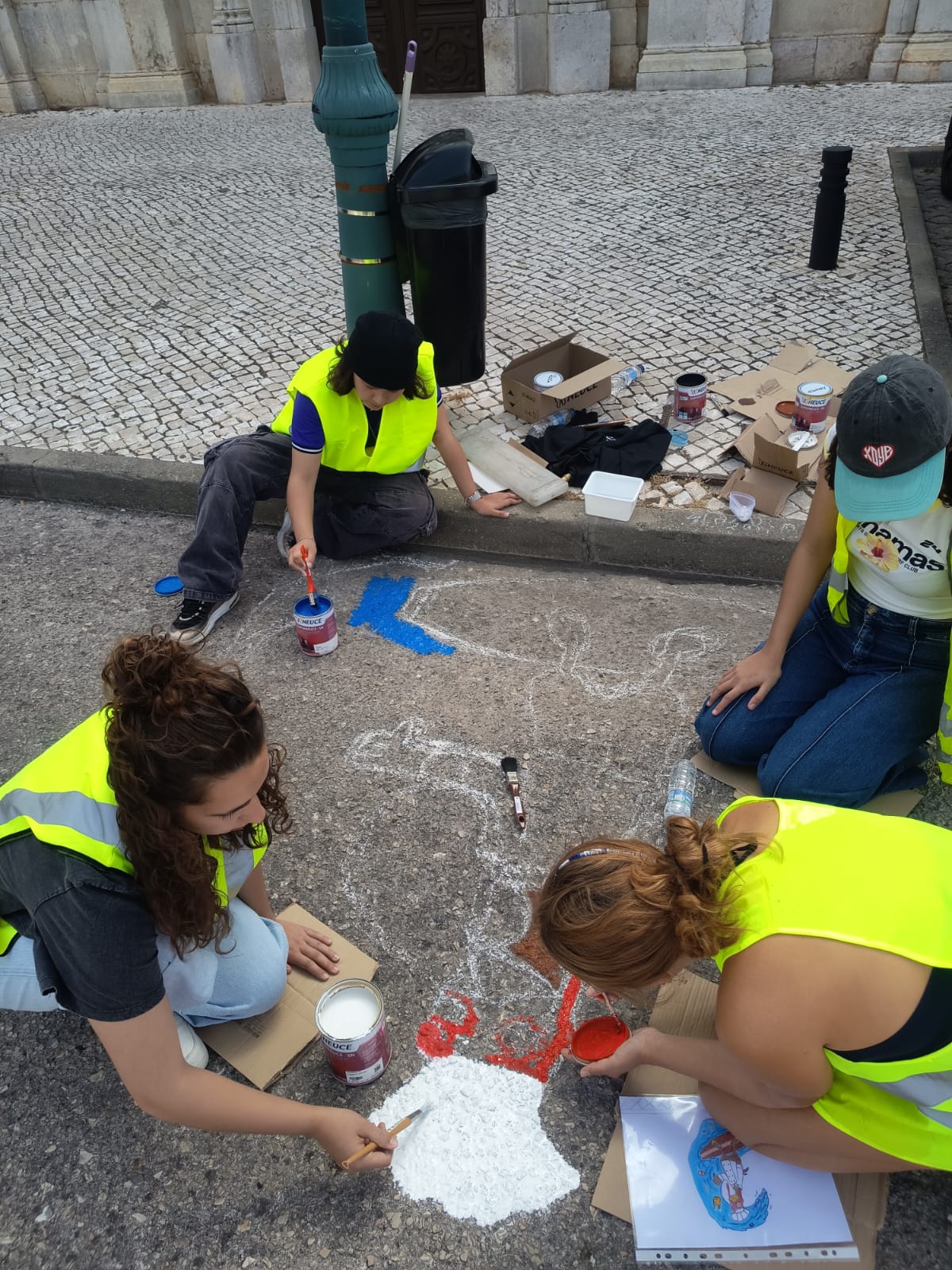 Inicio das pinturas.
