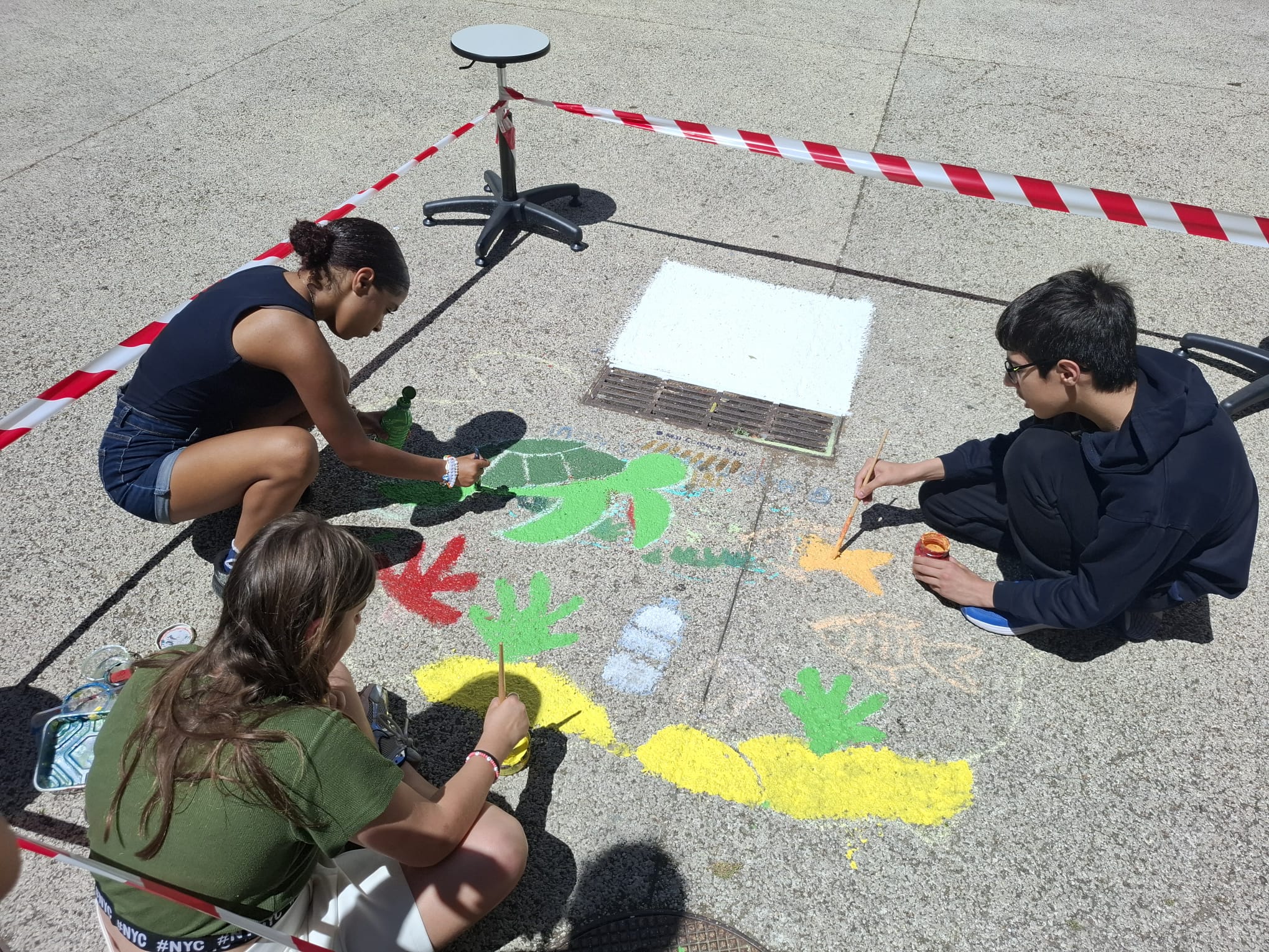 Processo da pintura com os alunos da turma 8º8ª