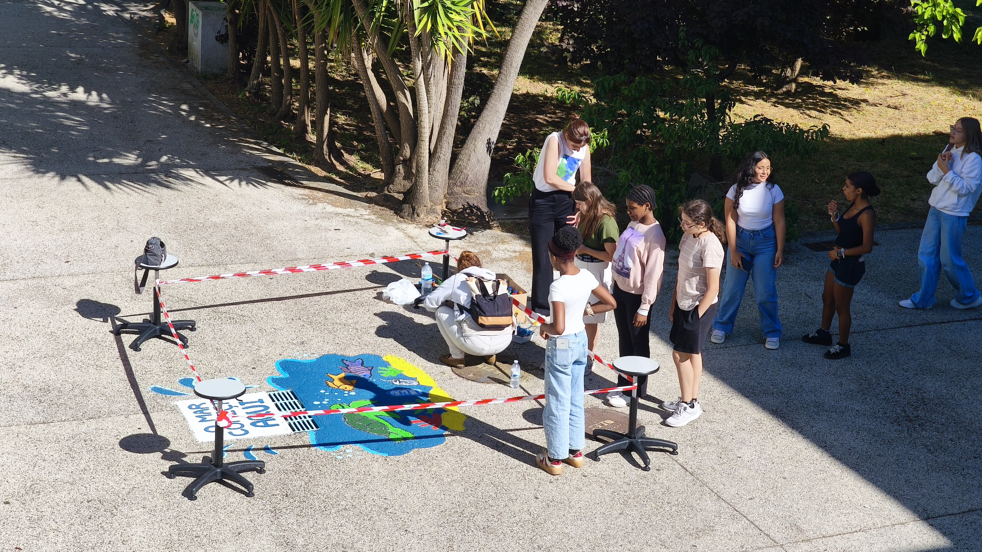 Processo da pintura com os alunos da turma 8º8ª